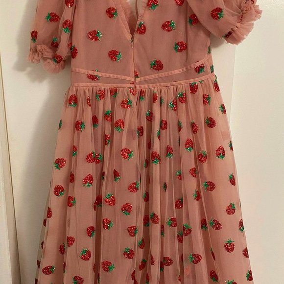 Strawberry Dress XXL - Picture 3 of 4